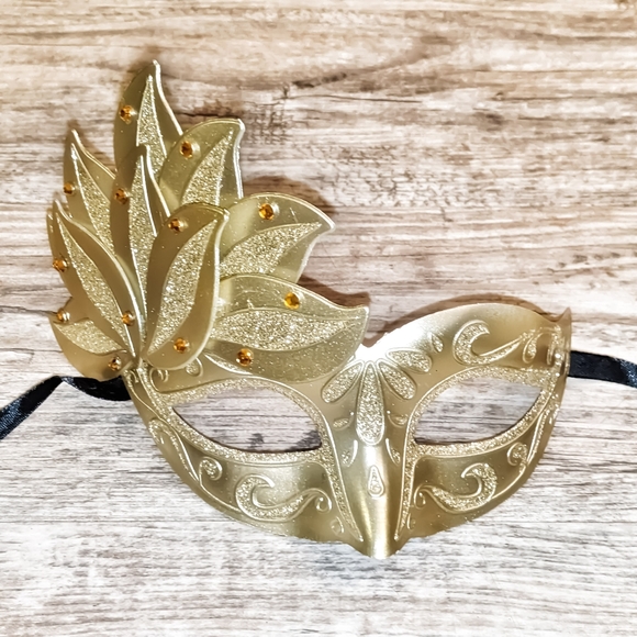 Statement Metallic Masquerade Ball Mask for Ladies in Lovely Gold - Picture 3 of 4